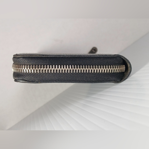 Authentic Louis Vuitton Epi Leather Zippy Zip Around Wallet - Picture 5 of 11